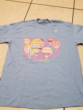 Vintage..Light Blue Short-Sleeve Chicago Hot Air Balloon Tee